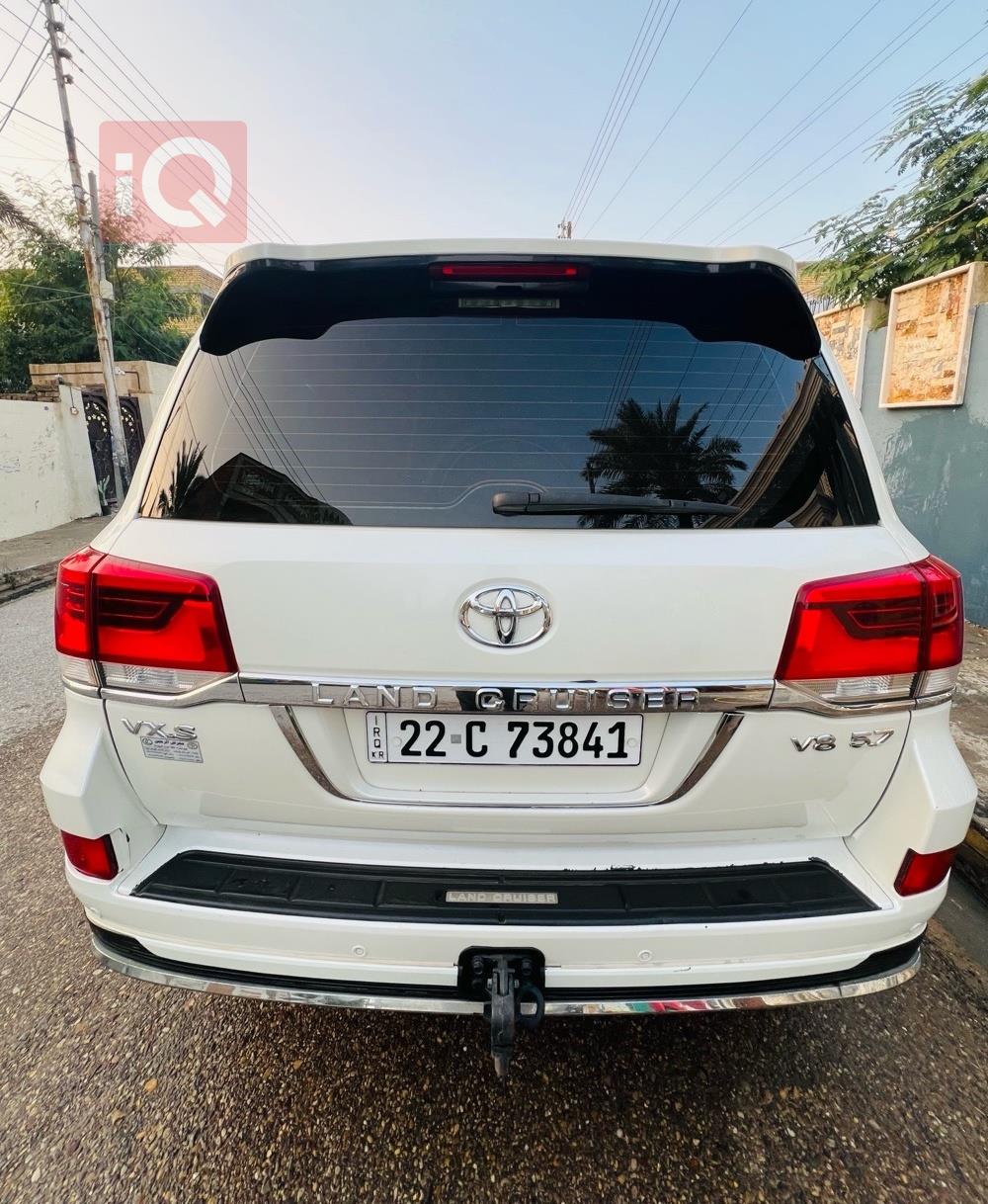 تويوتا لاندكروزر